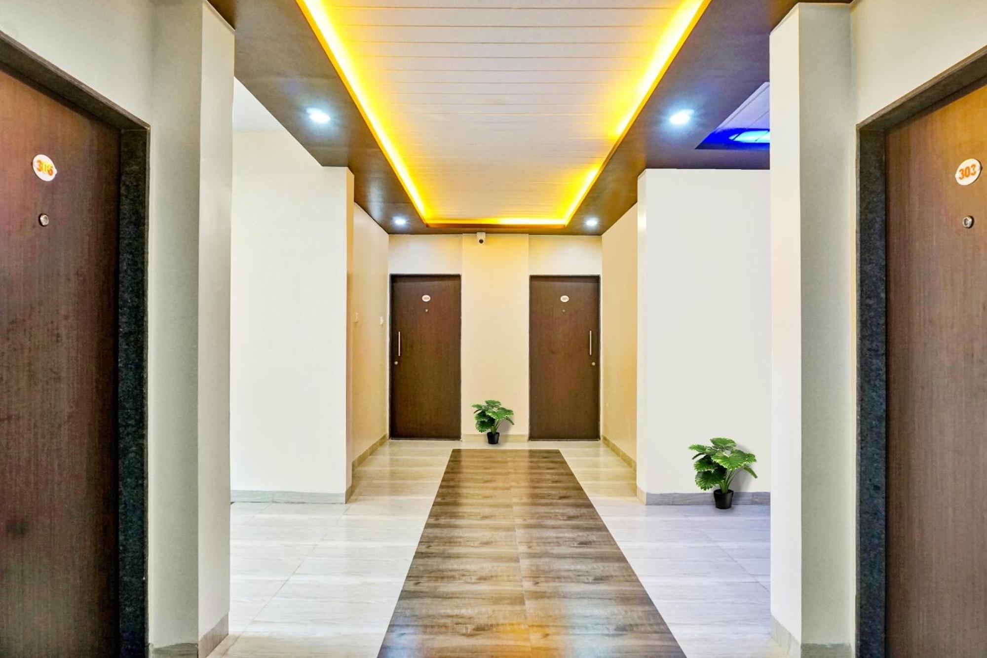 Super Collection O Eon Inn Near Pune Airport Kharadi Εξωτερικό φωτογραφία